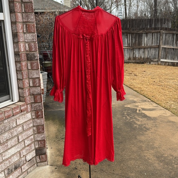 Vintage 1960s ruffled Nylon Lace L Silky Robe - Picture 7 of 10